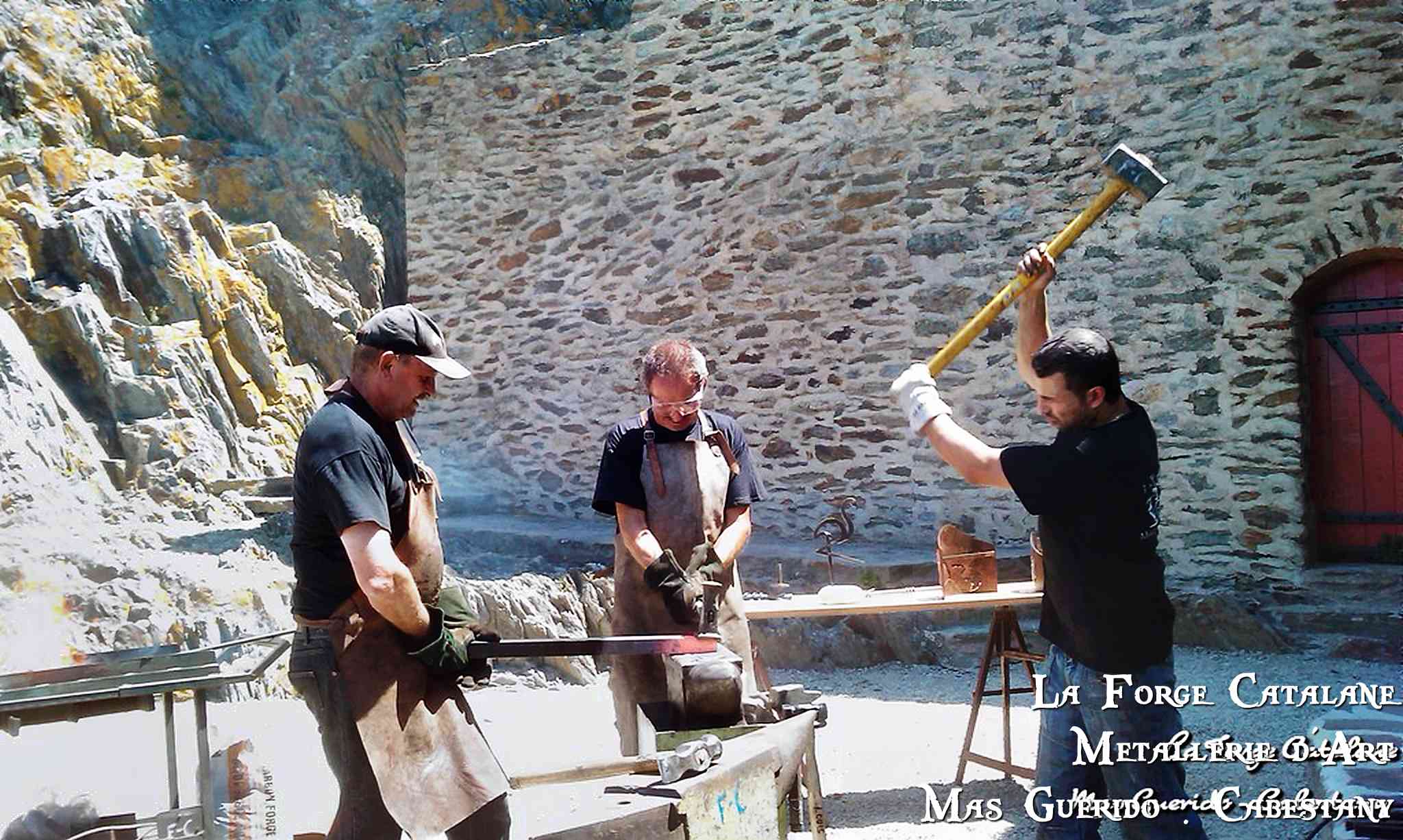 Demonstration forge fort saint elme collioure 2010 forge catalane 3.jpg